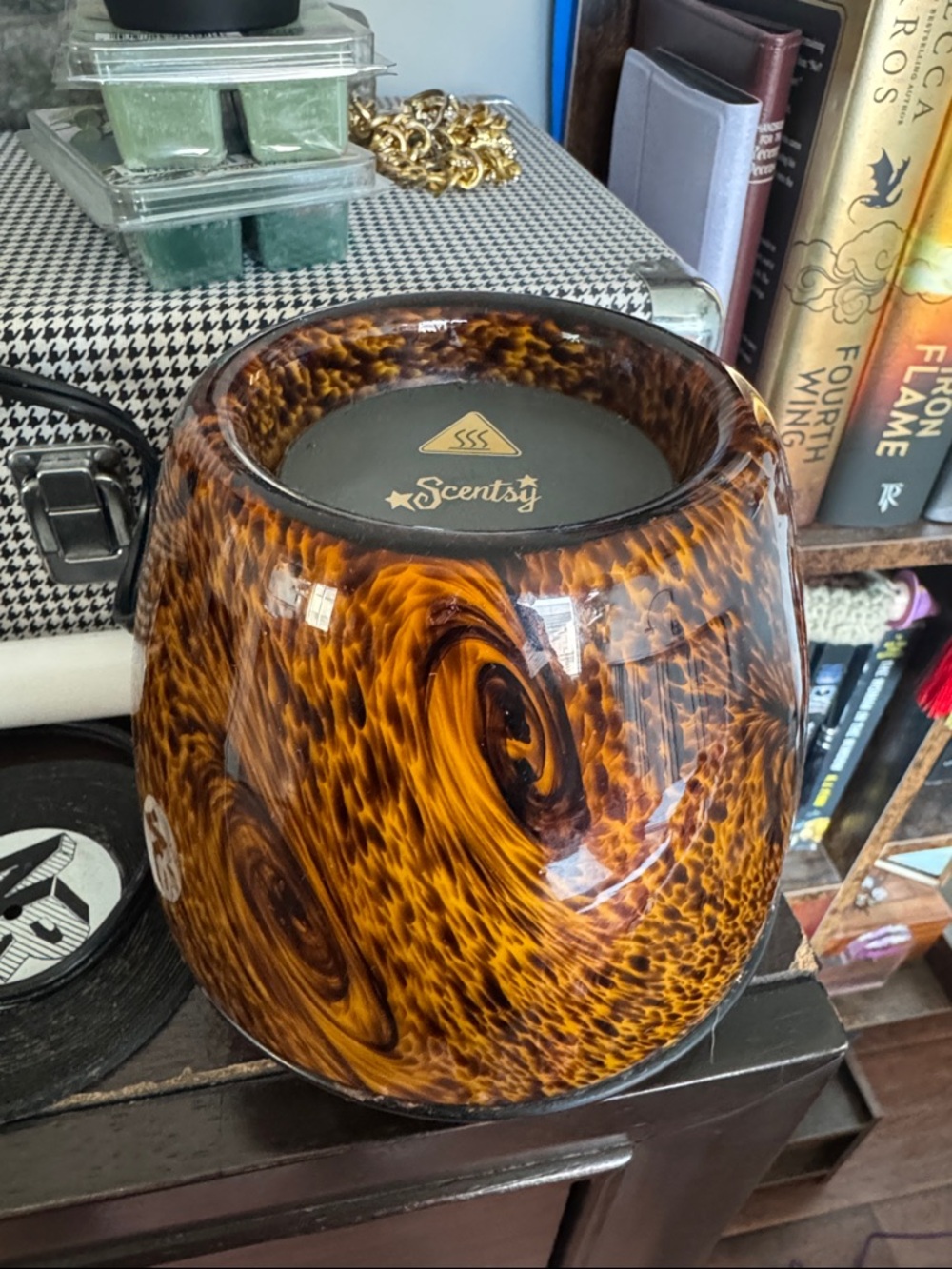 Scentsy Amber Swirl Glass Ceramic Warmer - Brown & Orange